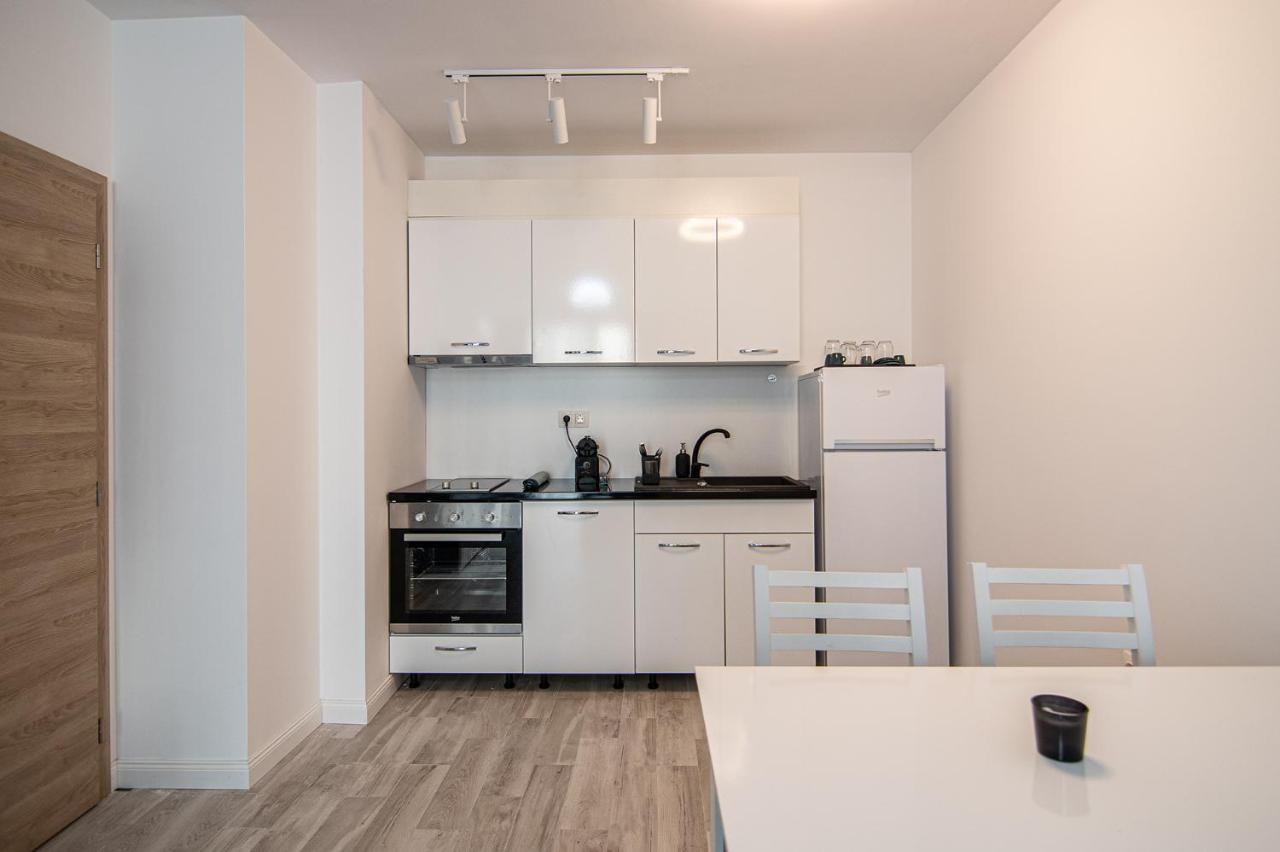 Sea Flats With Parking And Pool In Azur Residence Sveti Konstantin Buitenkant foto