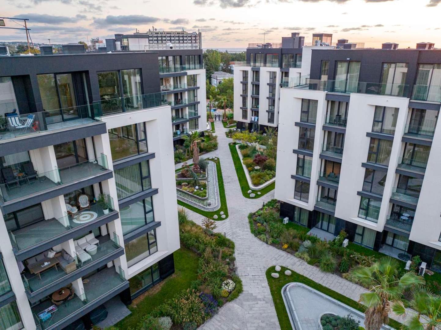 Sea Flats With Parking And Pool In Azur Residence Sveti Konstantin Buitenkant foto